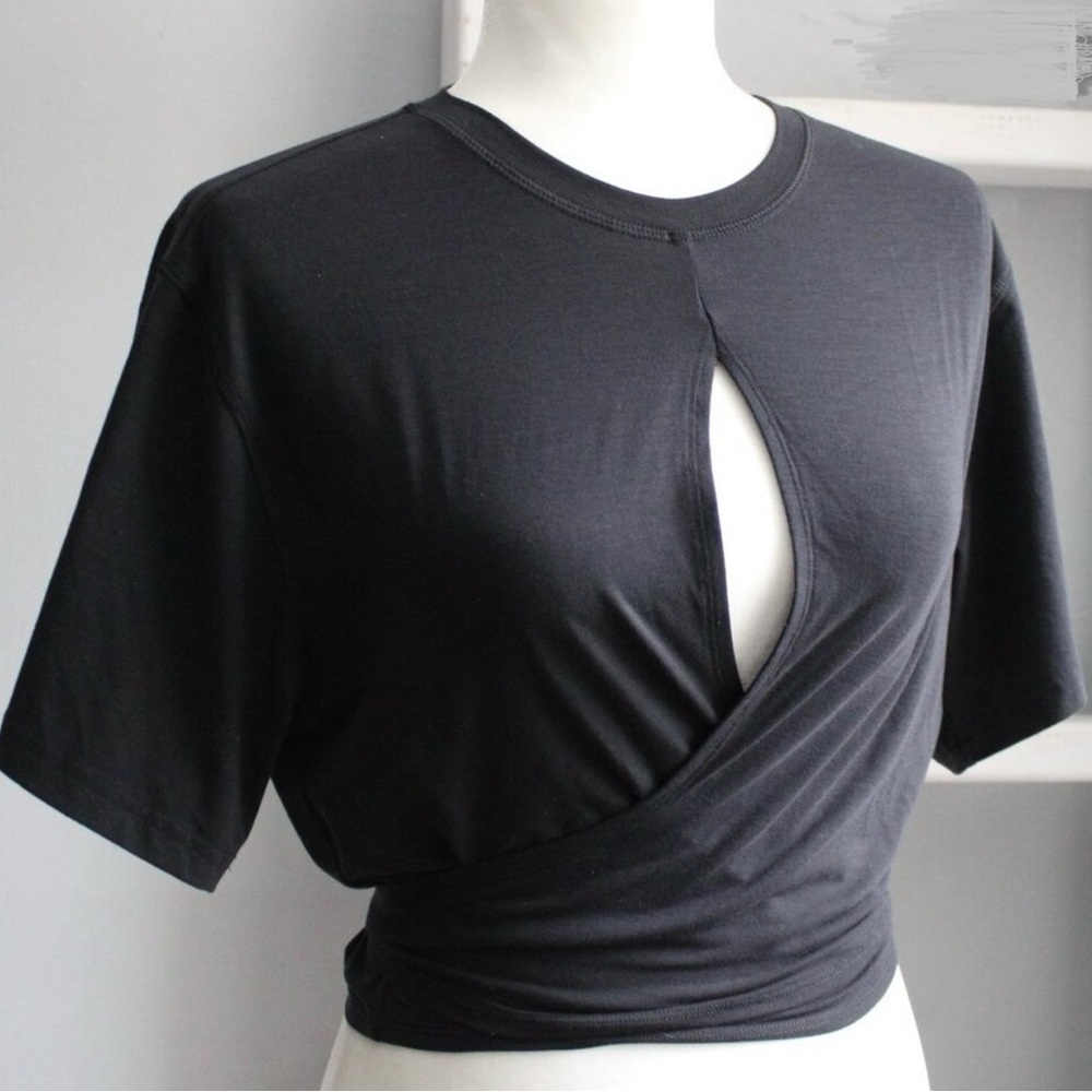 Adidas NWT YOGA Studio Women's Black Front CutOut Cropped Wrap T-Shirt Medium